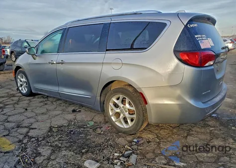 2017 Chrysler Pacifica Touring L Plus из США, поврежденный, VIN 2C4RC1EGXHR832621